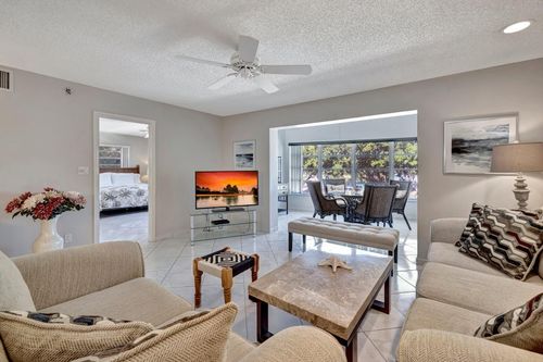 302-4270 Nw 40th St, Lauderdale Lakes, FL, 33319-4808 | Card Image