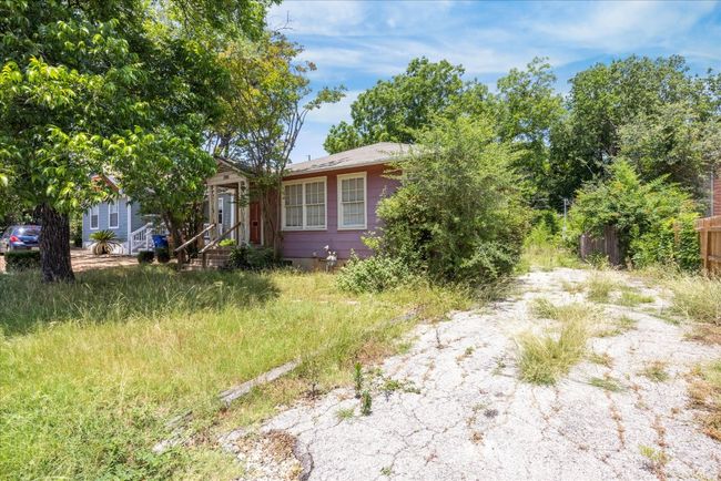 700 W North Loop Blvd, House other with 2 bedrooms, 1 bathrooms and null parking in Austin TX | Image 6