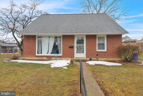 2114 Cullum Dr, READING, PA, 19601-1128 | Card Image