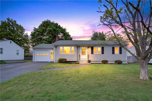 859 Church Ave, Warwick, RI, 02889-2915 | Card Image