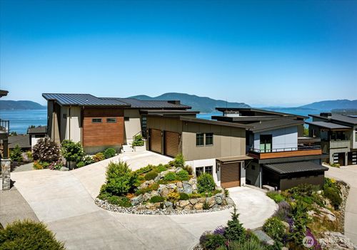 3945 Rockridge Pkwy, Anacortes, WA, 98221-4515 | Card Image