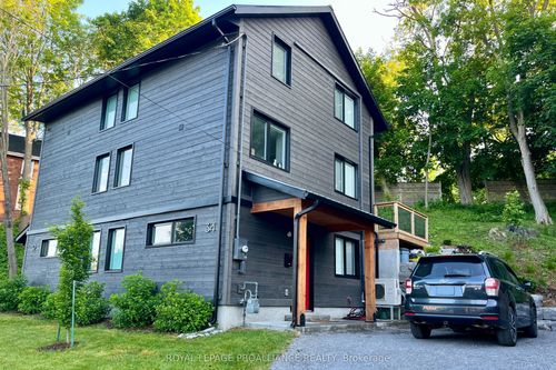34 Cavan St, Port Hope, ON, L1A3B4 | Card Image