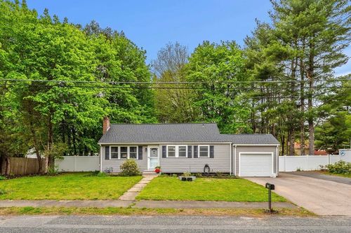 21 Chandler Ave, Walpole, MA, 02081-1513 | Card Image