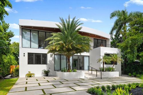 112 W Palm Midway, Miami Beach, FL, 33139-5156 | Card Image