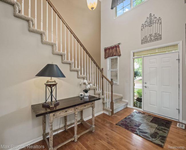 5-web-or-mls-P2277315.jpg | Image 4