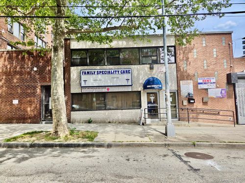 8811 169th Street, New York, NY, 11432 | Card Image