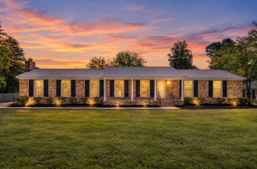 900 Larkwood Dr Ne, Cullman, AL, 35055-2131 | Card Image