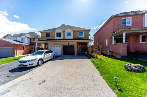 3038 Pendleton Rd, Mississauga, ON, L5N7C5 | Card Image