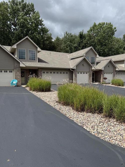 b-4711 W Everbreeze Circle, APPLETON, WI, 54913 | Card Image