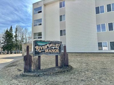 409 - 111 Charles Ave, Condo with 2 bedrooms, 1 bathrooms and 1 parking in Fort Mcmurray AB | Image 1