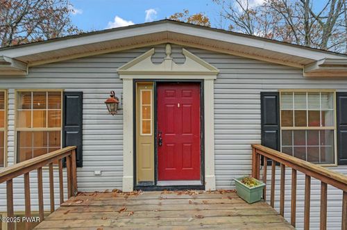 146 Longridge Dr, Lords Valley, PA, 18428 | Card Image