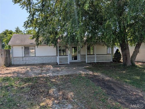 4028 Lake Dr, Pontoon Beach, IL, 62040-4334 | Card Image