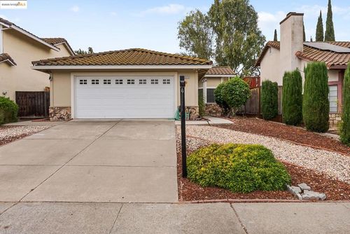 2829 Morro Dr, Antioch, CA, 94531-7107 | Card Image