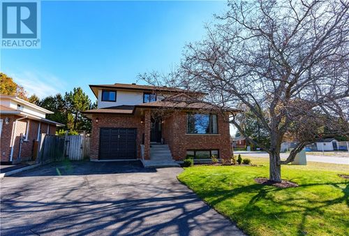 2 Monique Cres, Garson, ON, P3L1C7 | Card Image