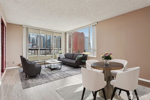 apt-1001-2201 3rd Ave, Seattle, WA, 98121-2004 | Card Image