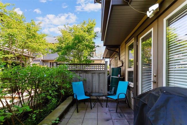 329 E 15 Th Street, Townhouse with 3 bedrooms, 2 bathrooms and 2 parking in North Vancouver BC | Image 15