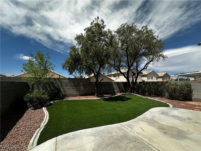 5554 Henshaw Ave, House other with 3 bedrooms, 3 bathrooms and null parking in Las Vegas NV | Image 20