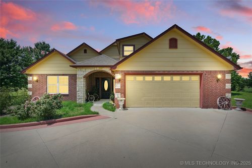 17822 S 44th West Ave, Mounds, OK, 74047-4789 | Card Image