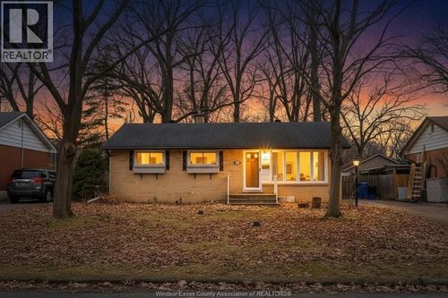 3455 Randolph Ave, Windsor, ON, N9E3E9 | Card Image