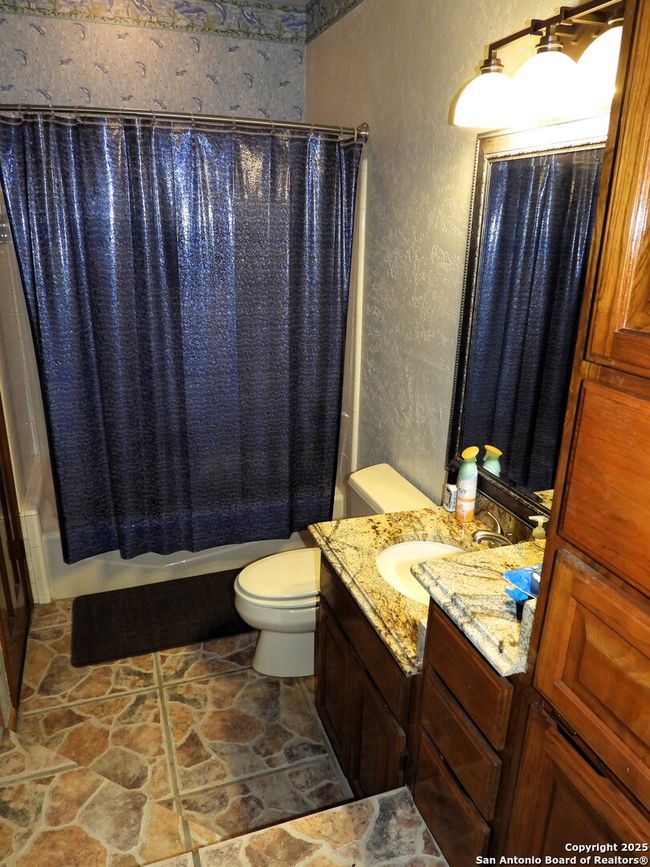 3078 Goat Hill Rd, House other with 4 bedrooms, 4 bathrooms and null parking in Lakehills TX | Image 23