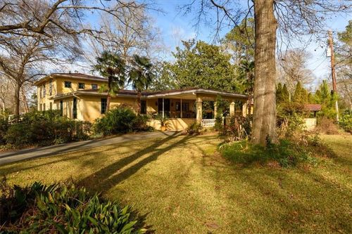 687 Lakeshore Dr, Jackson, GA, 30233-6547 | Card Image