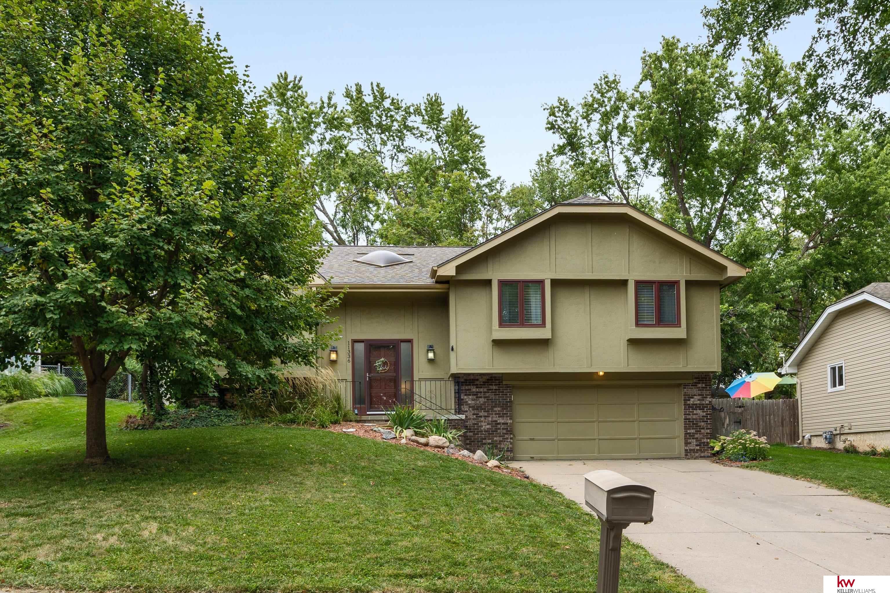 Taylor St, Omaha, NE 68164