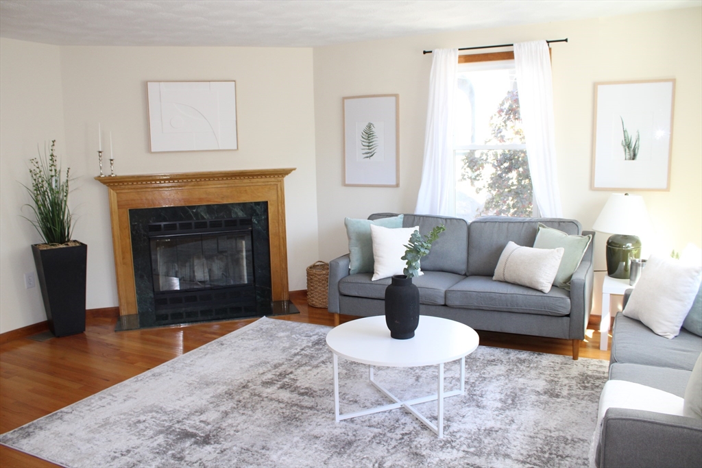 Paul St, Watertown, MA 02472