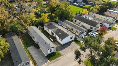 923 Victory Ln, Justice, IL, 60458-1236 | Card Image