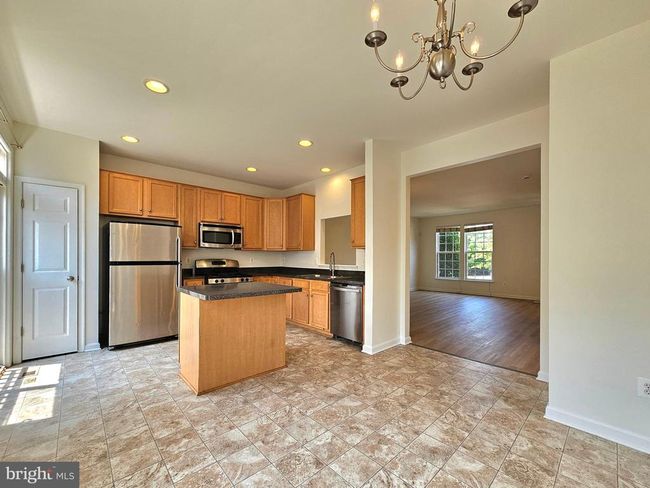 15318 Elizabeth Burbage Loop, Townhouse with 3 bedrooms, 4 bathrooms and null parking in WOODBRIDGE VA | Image 9