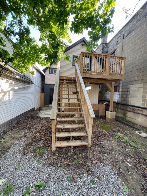 759 Barton St E, Hamilton, ON, L8L3A9 | Card Image