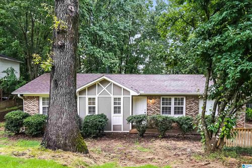 18 Moonglow Dr, BIRMINGHAM, AL, 35215-7013 | Card Image