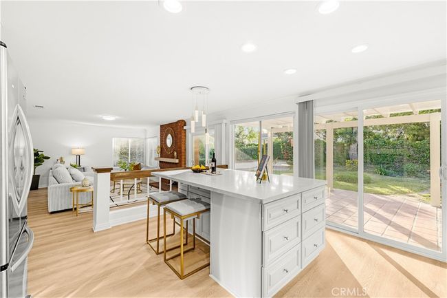 19 Alameda, House other with 5 bedrooms, 3 bathrooms and 2 parking in Irvine CA | Image 12