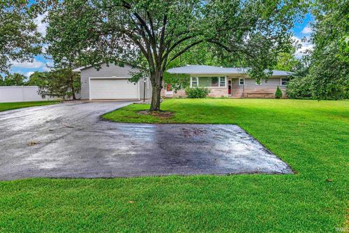 2434 N Spruce Dr, Bluffton, IN, 46714-9265 | Card Image