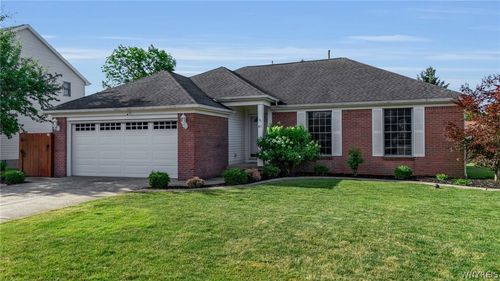 43 Woodgate Dr, Lancaster, NY, 14086-3270 | Card Image