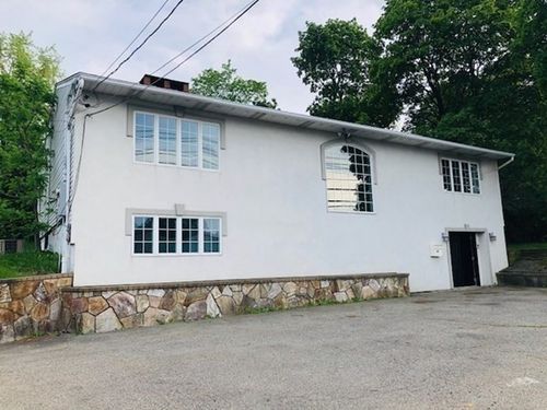 548 Worcester St, Natick, MA, 01760-1827 | Card Image