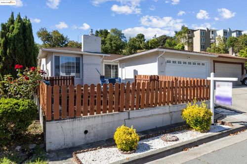 1052 Parkside Dr, El Sobrante, CA, 94803-1237 | Card Image