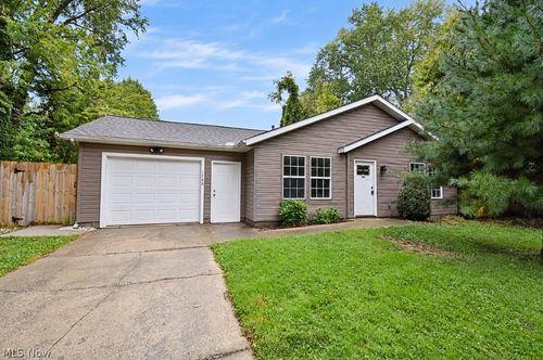 1580 Hazel Ave, Madison, OH, 44057-1150 | Card Image