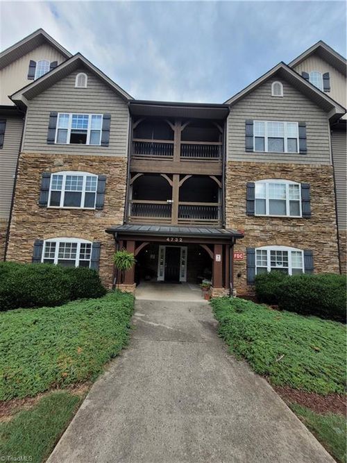 2a-4732 Tatton Park Cir, Winston-Salem, NC, 27103-5290 | Card Image