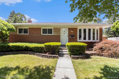 3505 Plainview St, Trenton, MI, 48183-5512 | Card Image