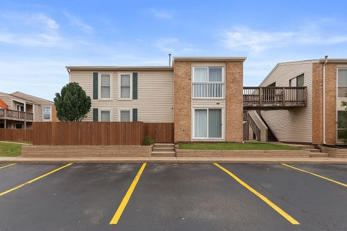 apt-b-1975 Kenilworth Cir, Hoffman Estates, IL, 60169-6716 | Card Image