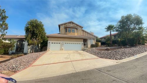 22066 Loch Lomond Dr, Canyon Lake, CA, 92587-7547 | Card Image