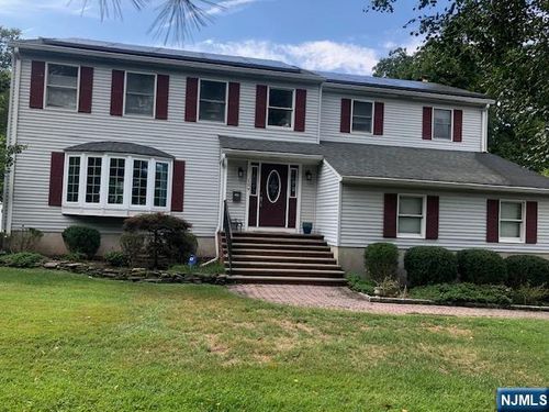 129 Knickerbocker Rd, Demarest, NJ, 07627-1009 | Card Image