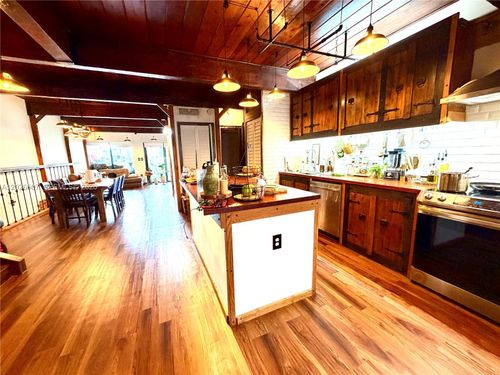 52b-19440 Ne 26th Ave, Miami, FL, 33180 | Card Image