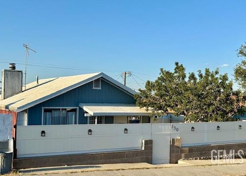 330 Philippine St, Taft, CA, 93268-3827 | Card Image