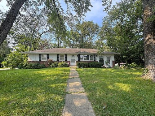 407 E 3rd St, Creighton, MO, 64739-9187 | Card Image