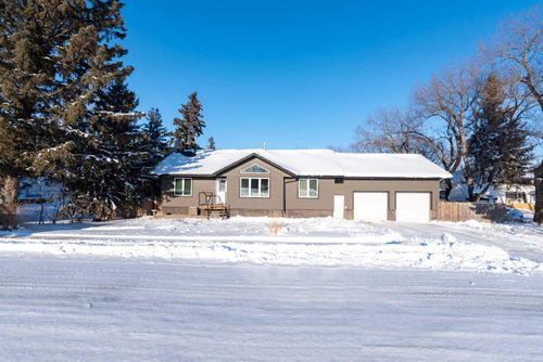416 Railway Ave, Paradise Valley, AB, T0B3R0 | Card Image
