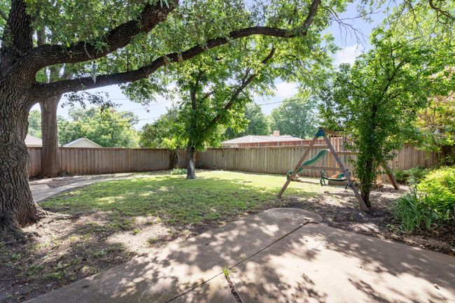 6615 Hialeah Dr, House other with 4 bedrooms, 3 bathrooms and null parking in Dallas TX | Image 40