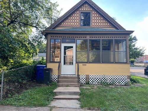 213 Ann St, Saint Paul, MN, 55102-3013 | Card Image