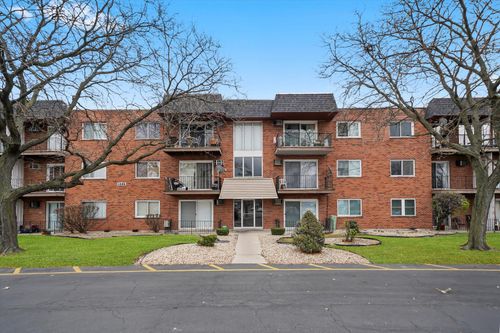apt-a12-11245 S Harlem Ave, Worth, IL, 60482-1845 | Card Image