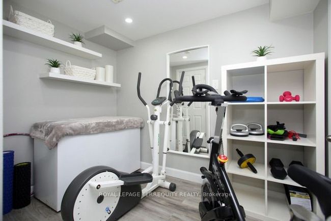 220 Harpin Way E, House other with 5 bedrooms, 4 bathrooms and 4 parking in Fergus ON | Image 34